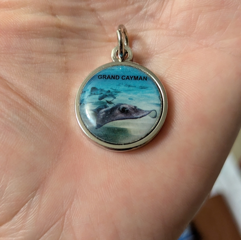 Stingray Pendant, Grand Cayman Islands.  Kay's Fine Jewelry.  Never Worn.